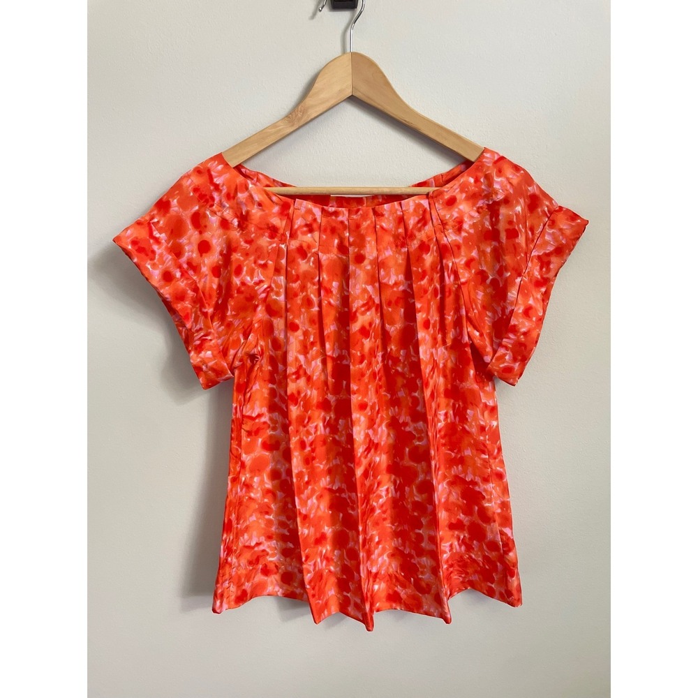 Banana Republic 100% Silk Short Sleeve Floral Blouse Top with Pleated Neckline
